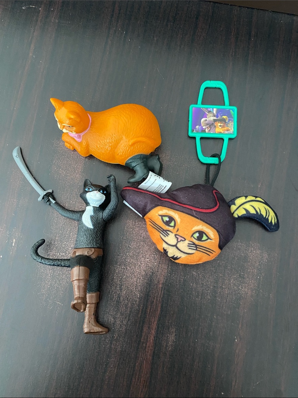 DreamWorks Puss in Boots Set with Orange Cat and Black Puss Figure